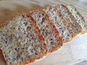 kenyér, kenyér recept, házi kenyér, gyors zabpelyhes kenyér, Kocsis Hajnalka receptje, www.mokuslekvar.hu